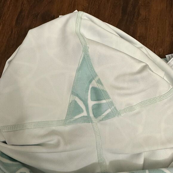 NWT GILLY HICKS Lemon Print Go Recharge High Rise 7/8 Leggings Green Blue - Picture 10 of 15